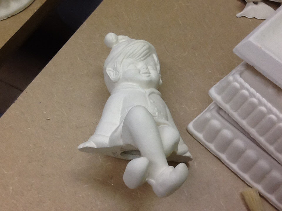 Elf boy mantle sitter