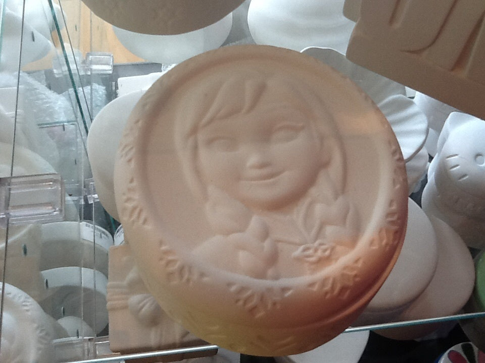 ANNA BOX