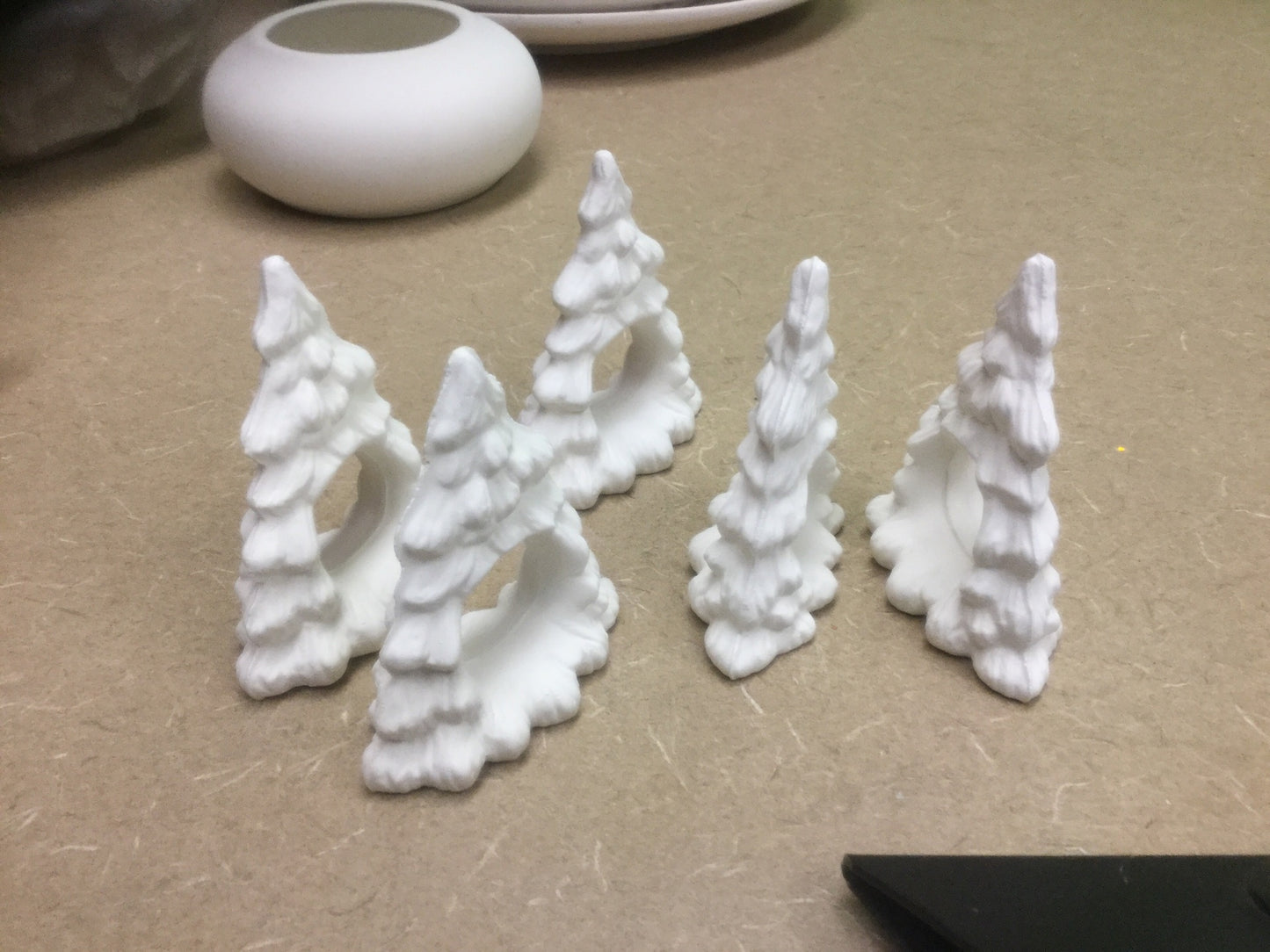 Flat tree napkin holder