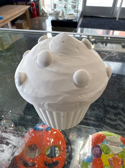 Cupcake Box with round sprinkles in frosting