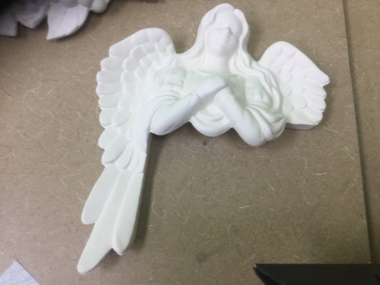 Flat angel mantel sitter