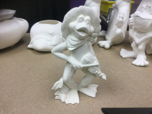 Frog with fiddle straw hat