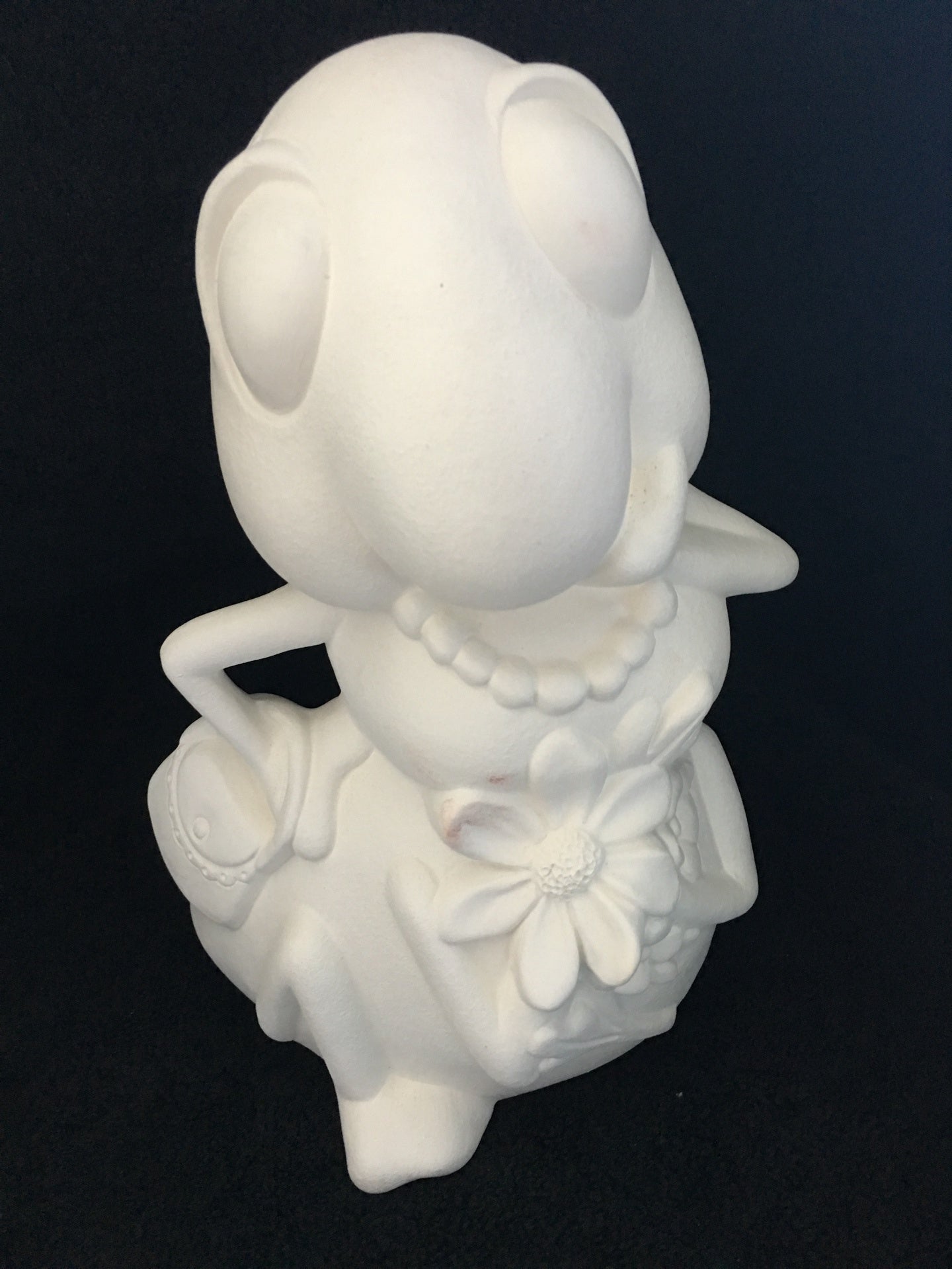 Bug W/ Pearls & Purse