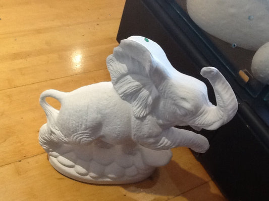Elephant W/ Leg Up
