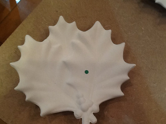3 Leaf Holly Dish