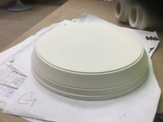 Flat round stand