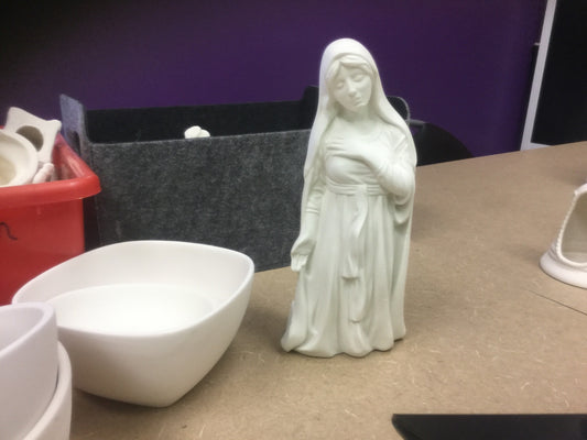 Detailed Mary on knees
