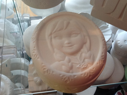 ANNA BOX