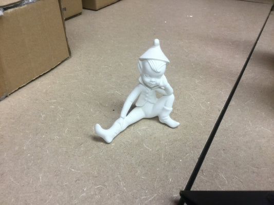 Elf sitting