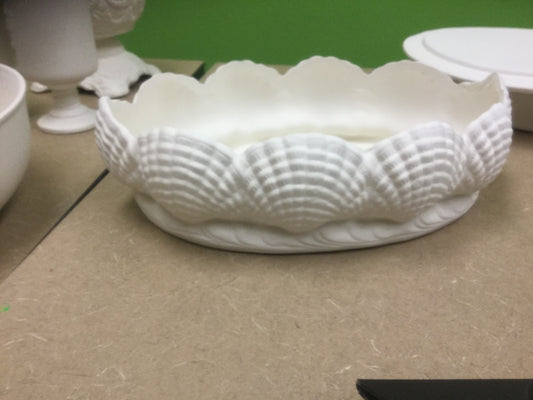 Clam shell bowl