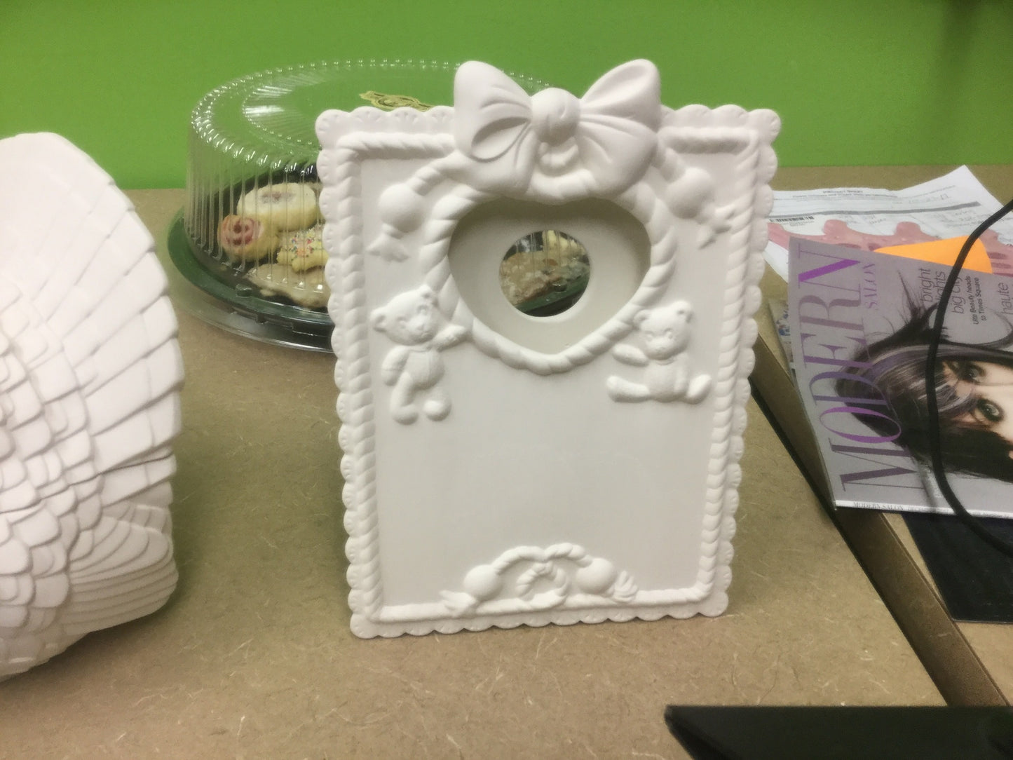 Baby picture frame with bears