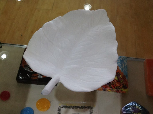 Assorted  leaf tray