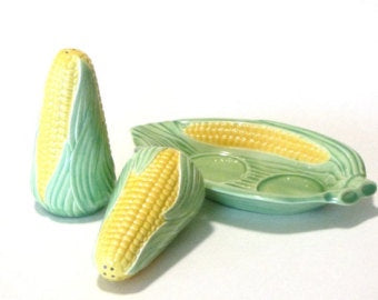 Corn Salt & Pepper Shaker w Tray Set